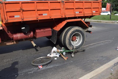 Ciclista morre em acidente no Trevo da Chevrolet
