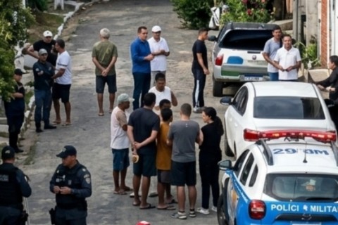 Homem de 55 anos é assassinado a tiros dentro de residência