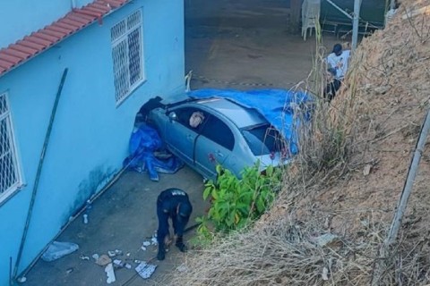 Carro despenca de barranco e atinge pessoas durante almoço em igreja; seis ficaram feridas