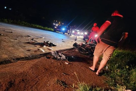 ACIDENTE GRAVÍSSIMO ENTRE AUTOMÓVEL E DUAS MOTOCICLETAS NA RODOVIA DE ACESSO A EUGENÓPOLIS