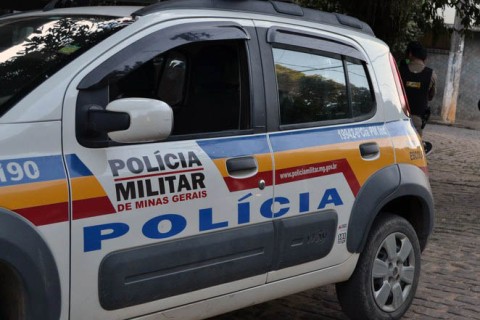 Adolescente é apreendida com dezoito pedras de crack na vagina