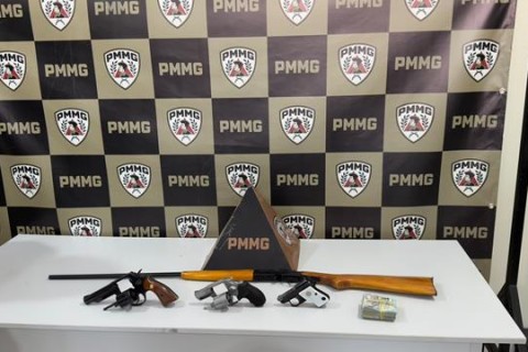 Operação da PM no Bom Pastor tem prisões e apreensão de quatro armas e dinheiro