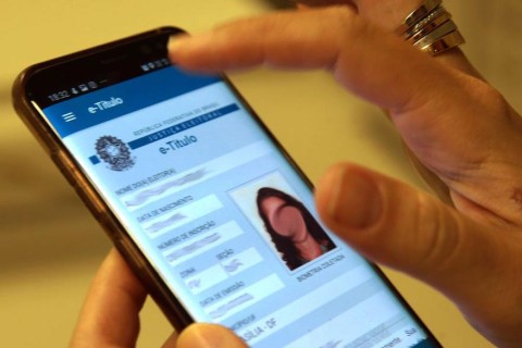 Prazo para tirar e regularizar título de eleitor vai até 6 de maio