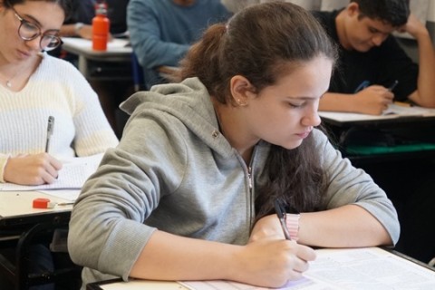 Estudantes mineiros têm até esta sexta-feira (5/6) para se inscrever no Enem 2026
