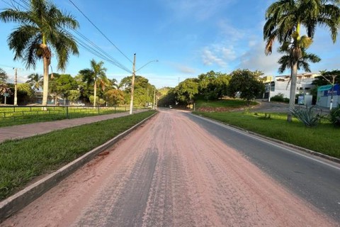 “Carniça” é retirada da pista no Trevo da Toyota